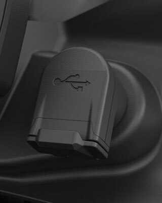 Vidimo USB otvor na F 750 GS.