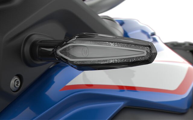 We see the LED indicators of the F 850 GS.