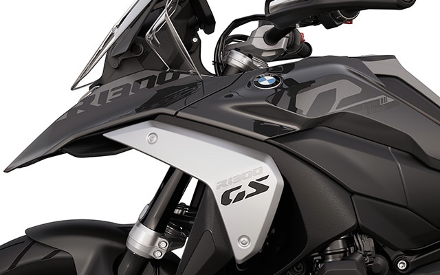 Natpis "Triple Black" na R 1300 GS iz BMW Motorrada