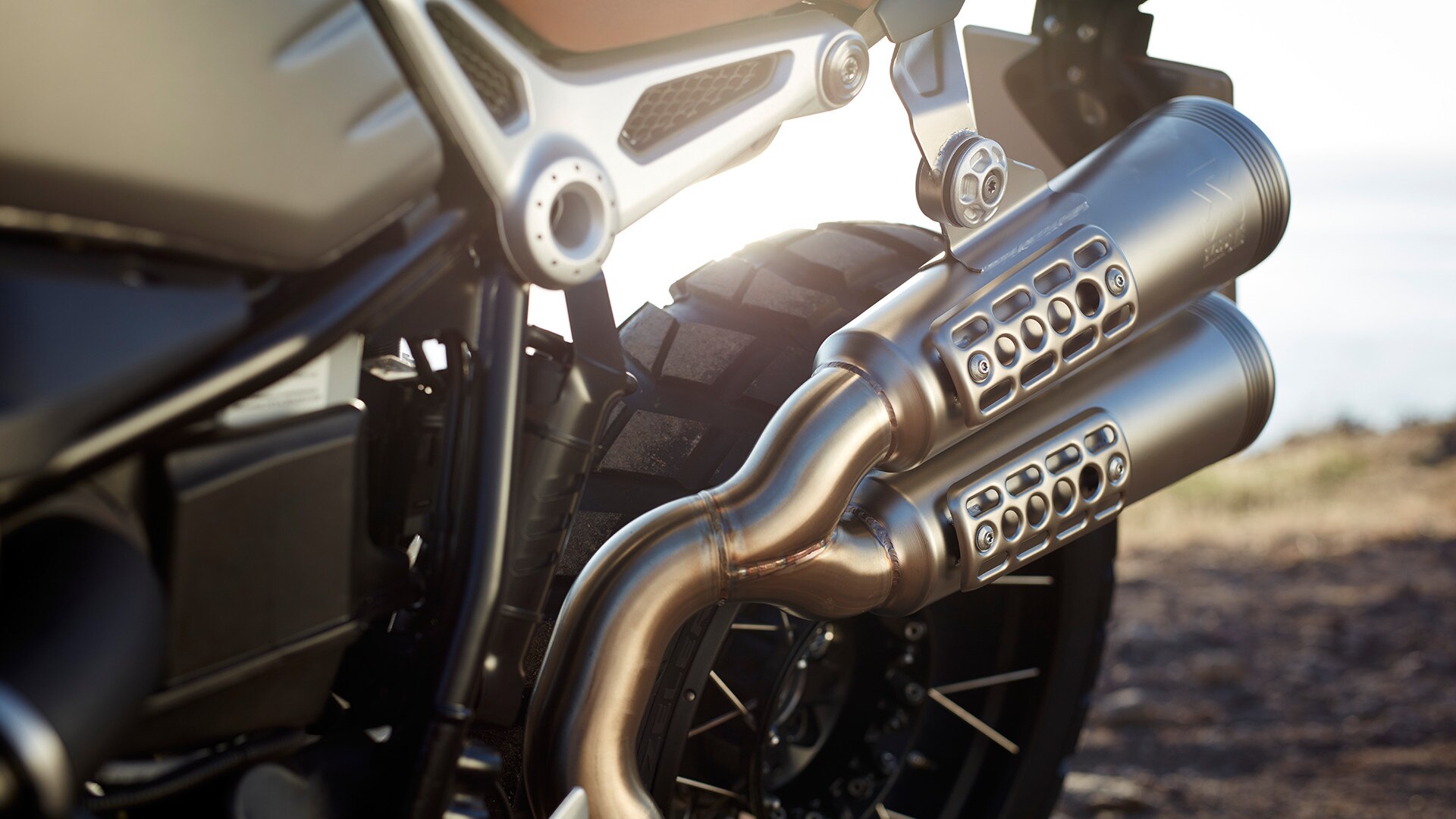 R nineT Scrambler ispušni sustav