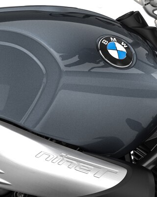 We see the tank of the R nineT Pure.