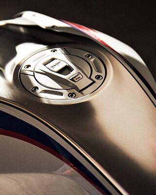 Spremnik BMW R 1250 R s poklopcem spremnika od nehrđajućeg čelika