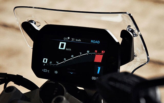 BMW R 1250 R s TFT zaslonom i povezivanjem