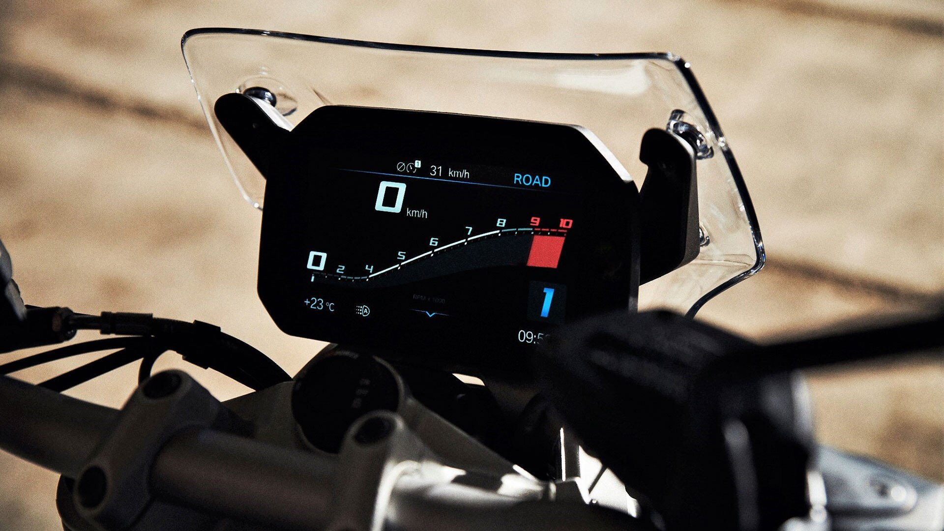 BMW R 1250 R s TFT zaslonom i povezivanjem
