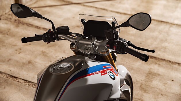 BMW R 1250 R s detaljnim prikazom poklopca glave cilindra i natpisom modela ShiftCam