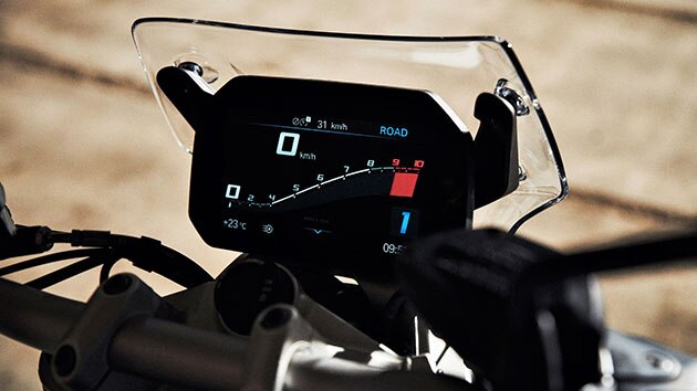BMW R 1250 R s TFT zaslonom i povezivanjem