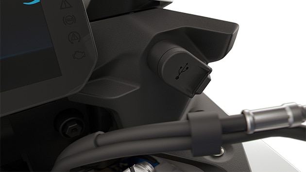 USB-C priključak za punjenje na modelu F 900 XR tvrtke BMW Motorrad