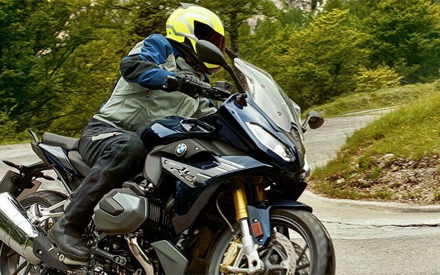 R 1250 RS u zavoju