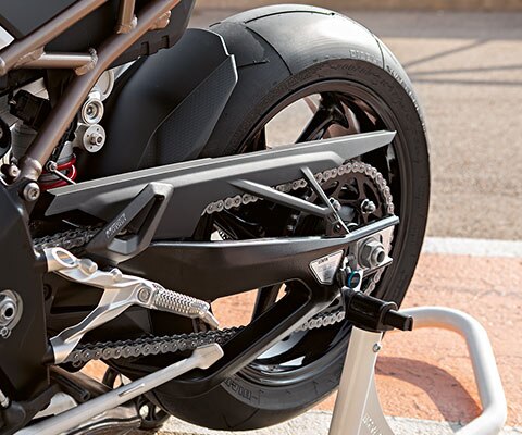 BMW RR ljuljajuća ruka na nosaču u serijskoj proizvodnji