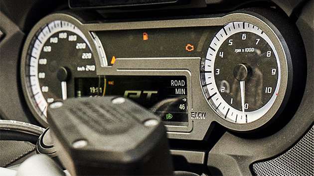 Kokpit sa audio sustavom BMW R 1250 RT