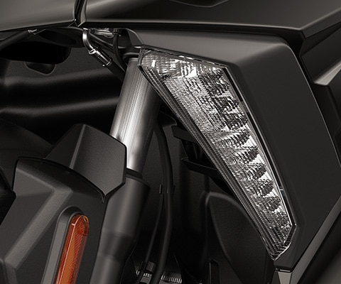 C 400 X tvrtke BMW Motorrad s opcionalnim Headlight Pro